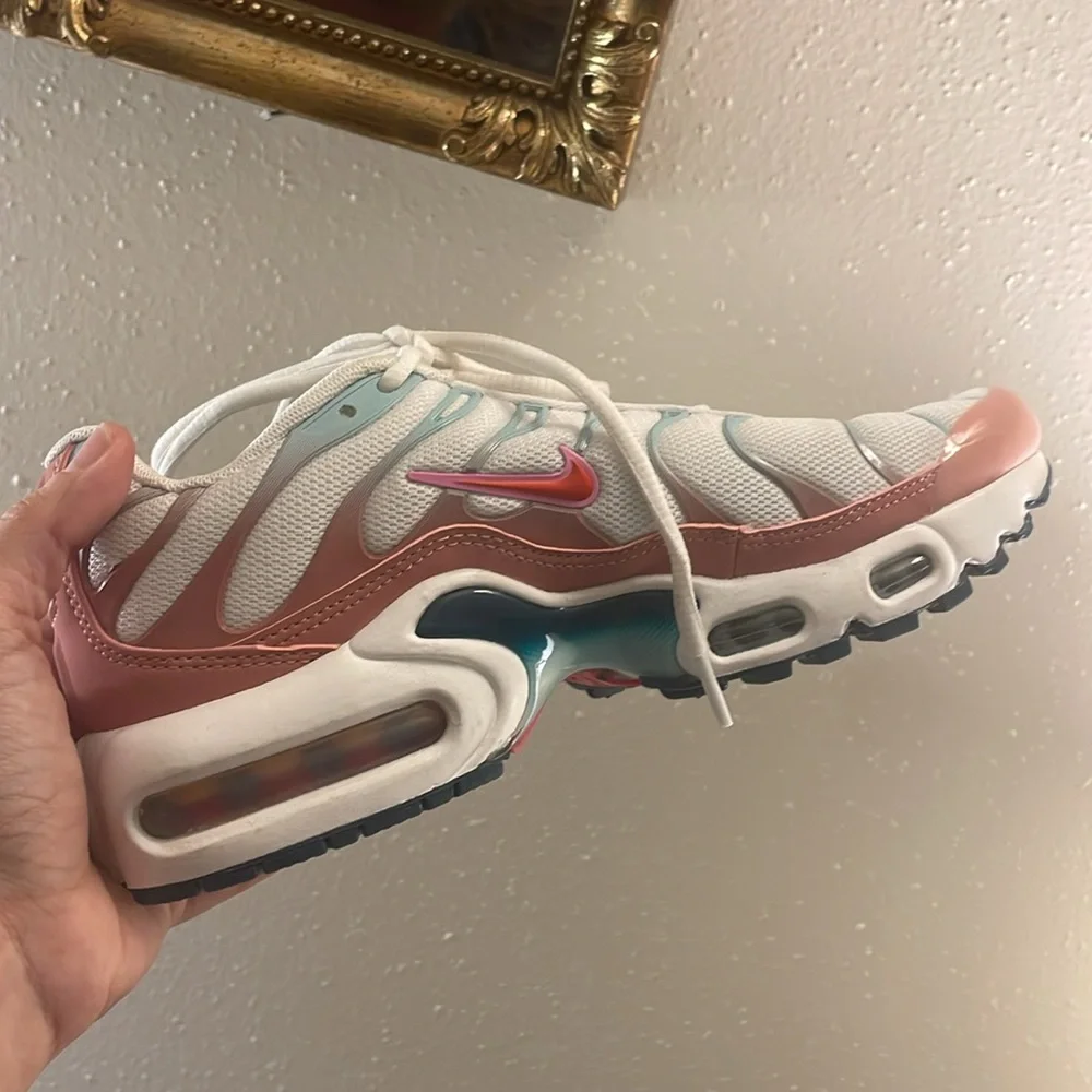 Nike Air Max Plus White and Pink Sneakers - Picture 1 of 5